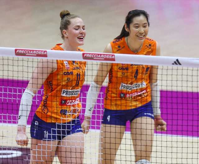 女排欧冠八强出2席！中国留洋4将2月赛程，朱婷争冠庄宇珊拼保级