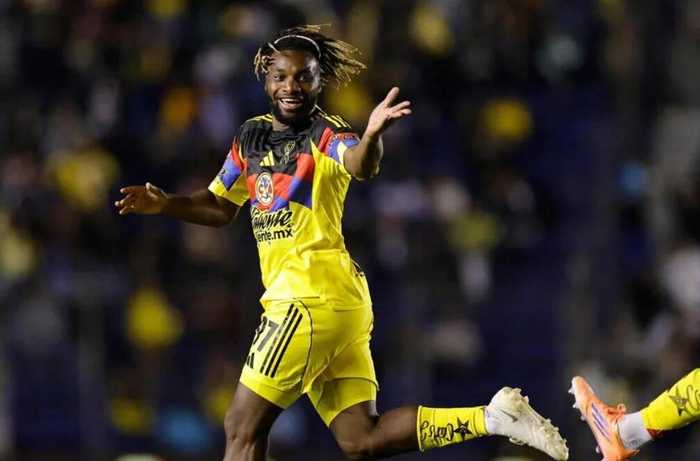 前尼斯前锋圣马克西曼因子女遭歧视转投朗斯